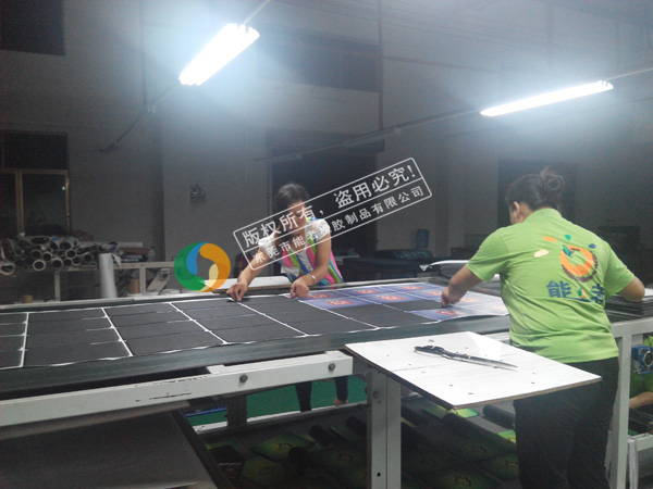 優衣庫鼠標墊生產現場